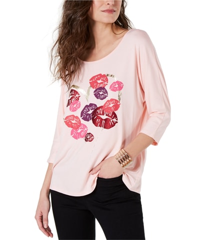 Lips & Hearts Graphic T-Shirt