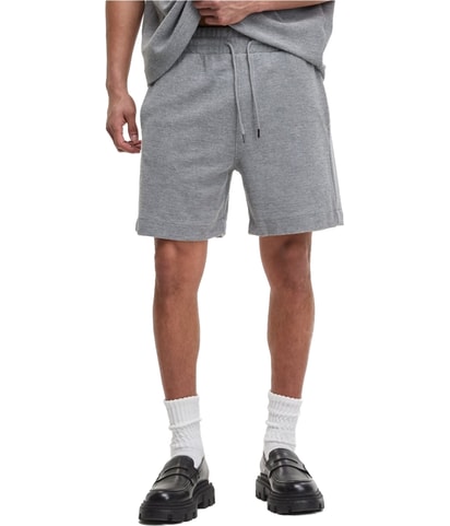 Regular-Fit 7" Casual Walking Shorts