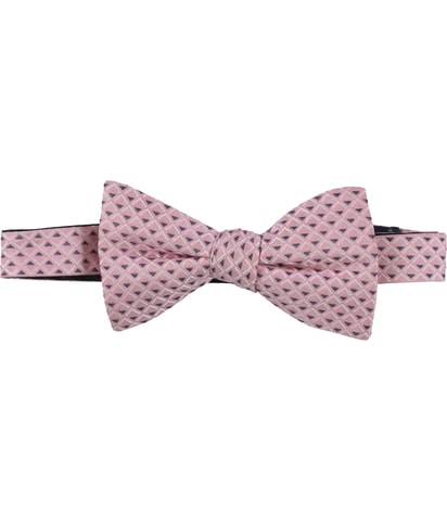 Geometric Pre-tied Bow Tie