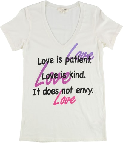 I LOVE H81 Love Is Patient Love Is Kind Graphic T-Shirt