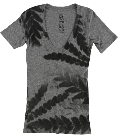 Leaves V-neck Graphic T-Shirt