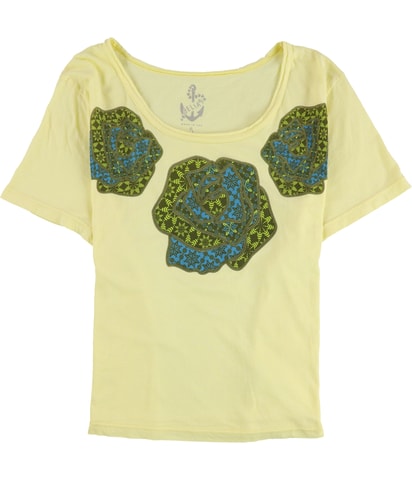 Three Madallions Graphic T-Shirt