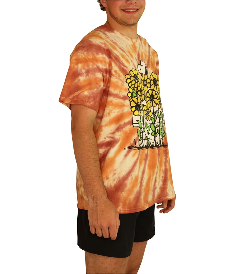 Junk Food Mens Snoopy Flowers Graphic T-Shirt