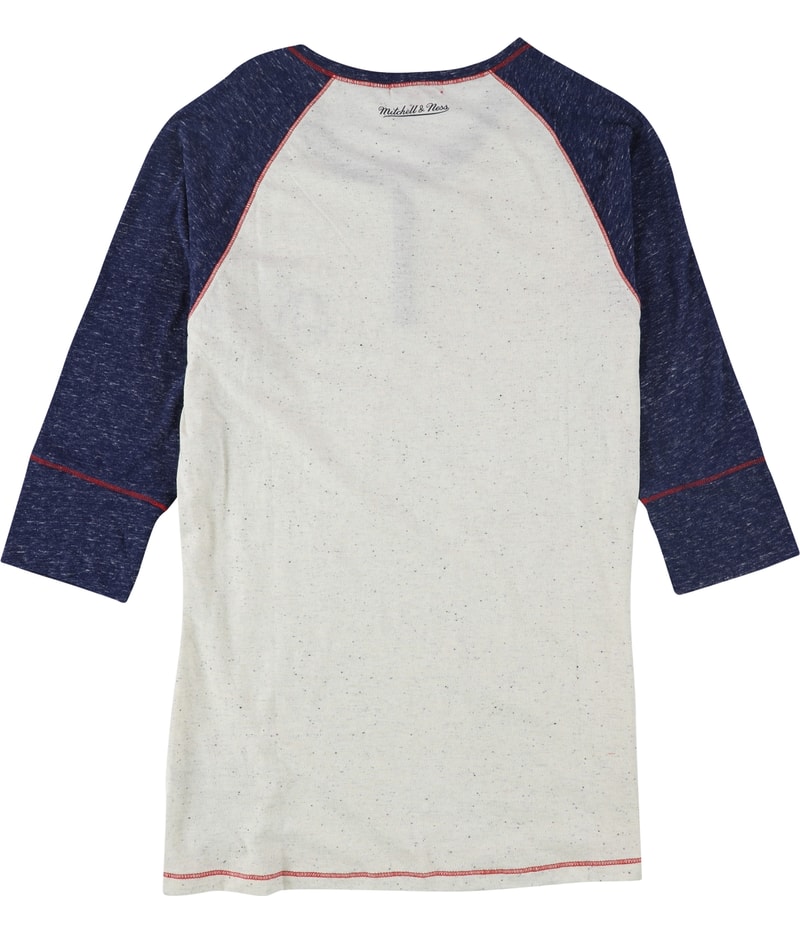 Mitchell & Ness Womens MLB Team Patch Henley Shirt in White, image 2 of 2
