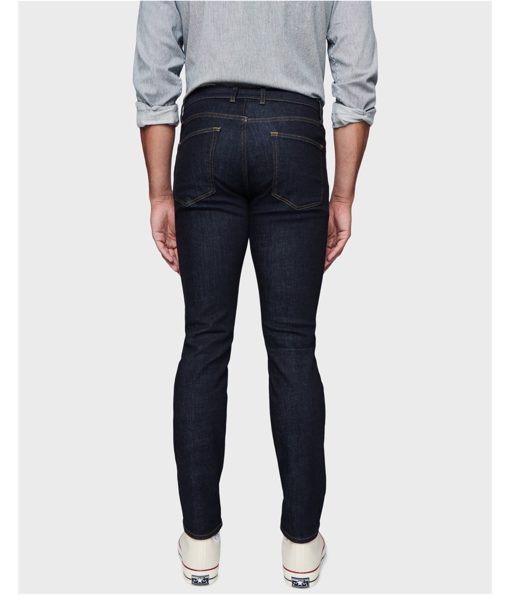 Мужские однотонные джинсы-скинни DSTLD 166784000000 8890₽